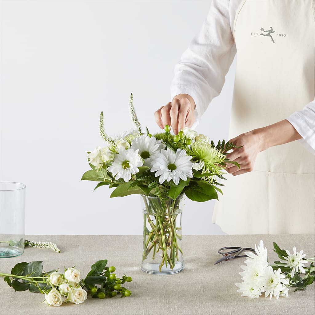 Irish Garden - A Florist Original – Oaxaca Florist, Gaithersburg MD