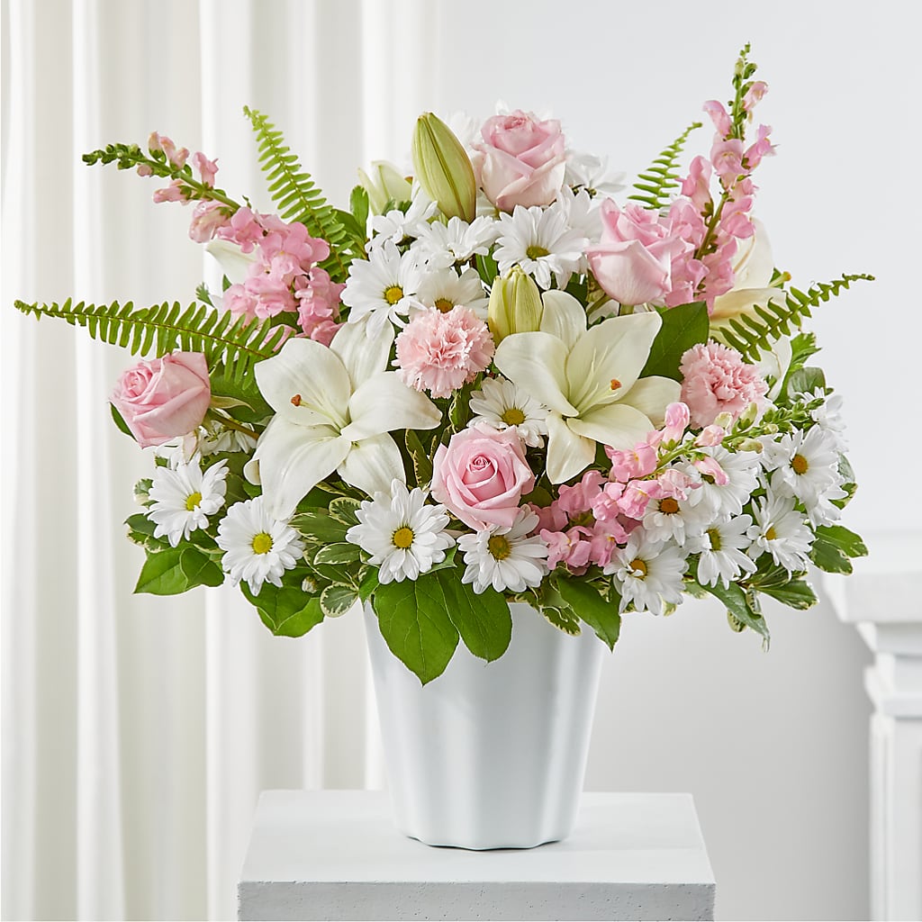 Soft Touch Tabletop Basket – Oaxaca Florist, Gaithersburg MD