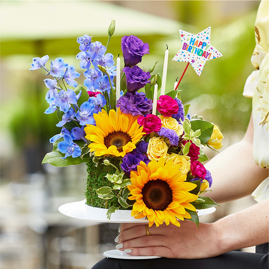 Star of the Day Floral Cake – Oaxaca Florist, Gaithersburg MD