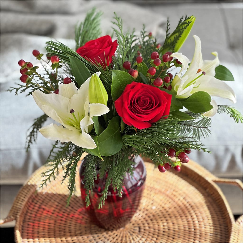 Evergreen Delight Bouquet –  Oaxaca Florist, Gaithersburg MD